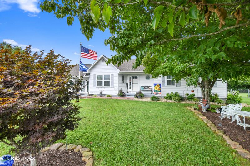 245 Farris Cir, Lafollette, TN 37766