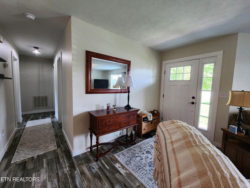 245 Farris Cir, Lafollette, TN 37766
