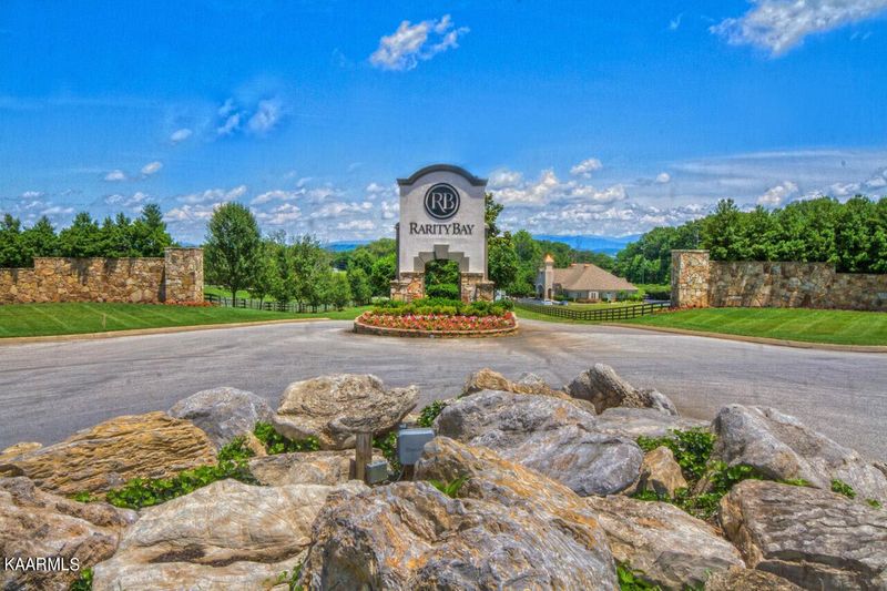 245 Hummingbird Dr, Vonore, TN 37885