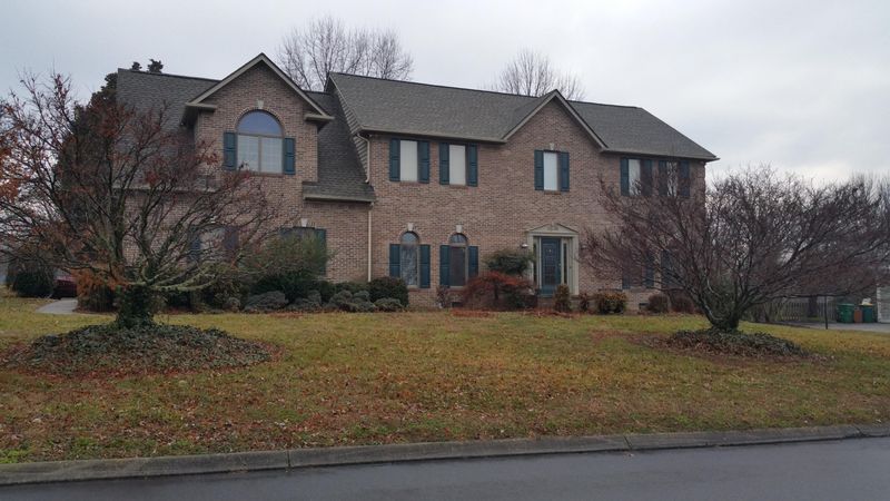 245 Long Bow Rd, Knoxville, TN 37934