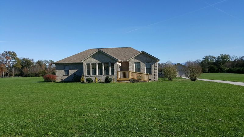 245 Povo Rd, Madisonville, TN 37354