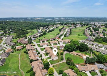 245 Royal Oaks Dr, Maryville, TN 37801