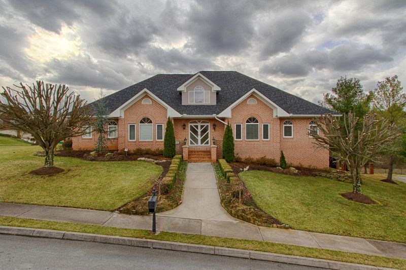 245 Windham Hill Rd, Knoxville, TN 37934