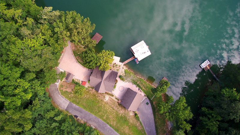 2450 Waterfront Way, Sevierville, TN 37876