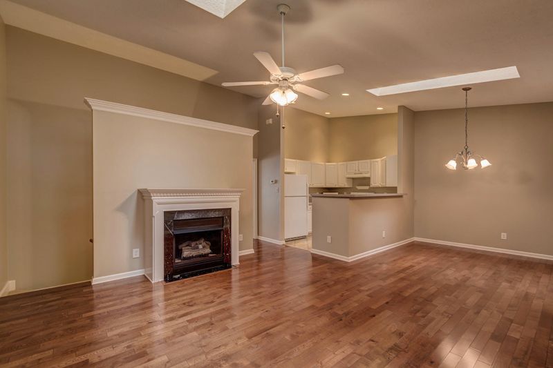 2452 Glen Meadow Rd, Knoxville, TN 37918