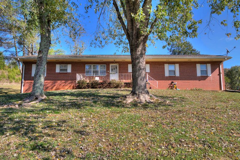 2452 Long Branch Rd, Seymour, TN 37865