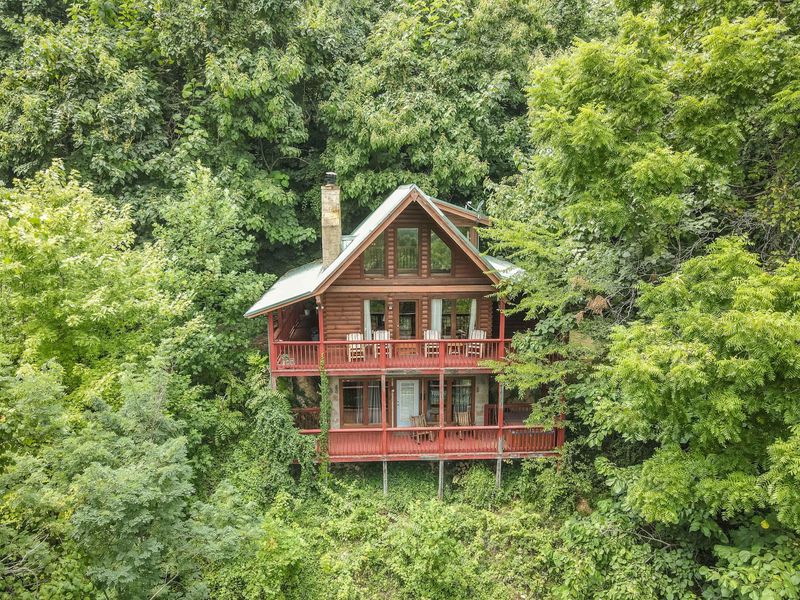 2454 Majestic View Way, Sevierville, TN 37862