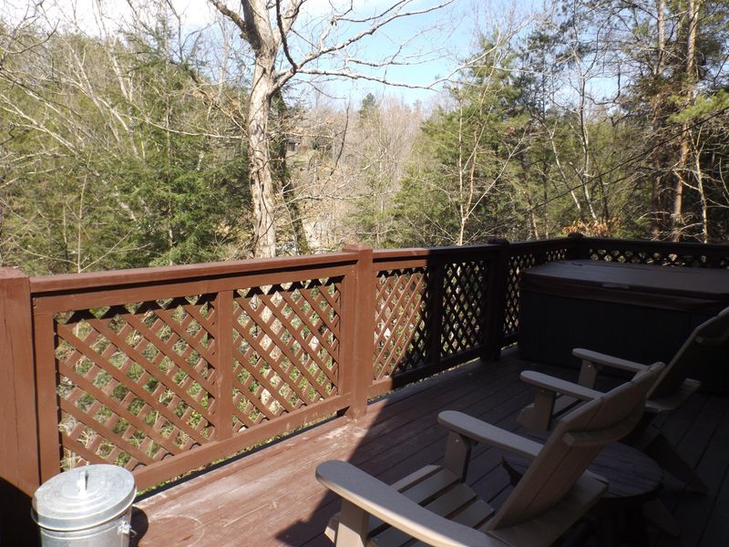 2455 Burke Ave, Sevierville, TN 37876