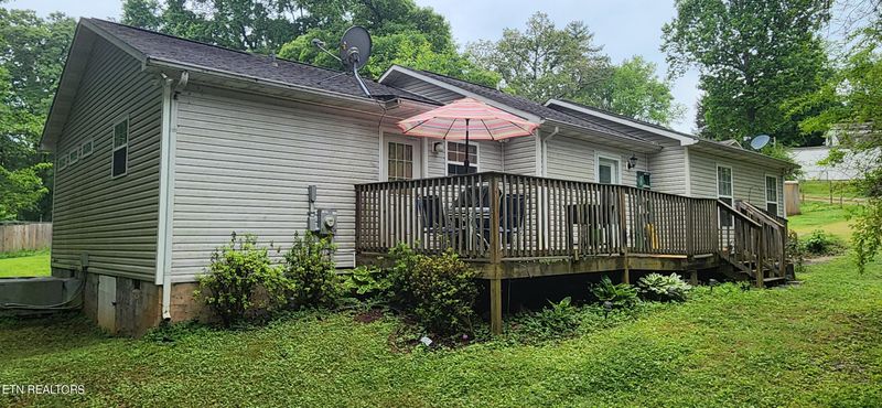 2457 Topside Rd, Louisville, TN 37777