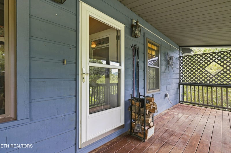 2459 Amanda Ln, Sevierville, TN 37876