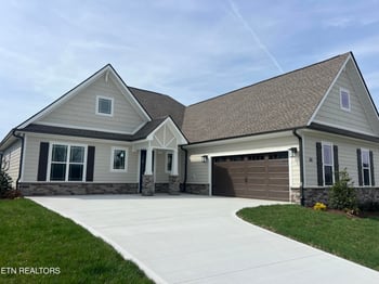 246 Bittersweet Ln, Lenoir City, TN 37771