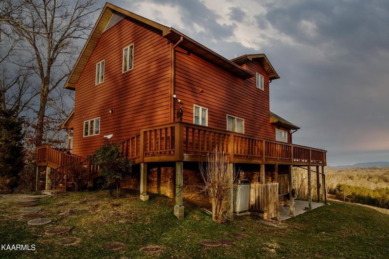 246 Bob Hollow Rd, Sevierville, TN 37876