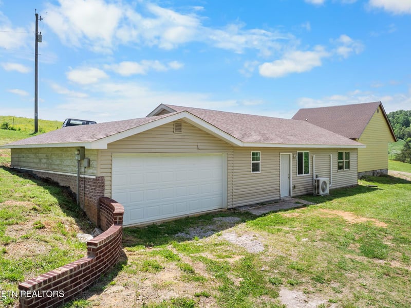 246 Cabbage Rd, Blaine, TN 37709