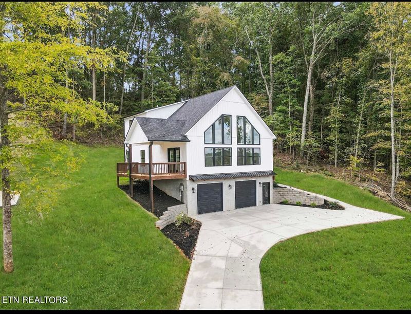 246 Clear Creek Rd, Kodak, TN 37764