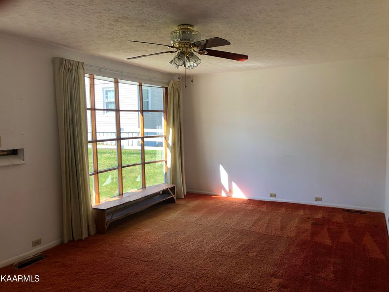 246 Jefferson Ave, Oak Ridge, TN 37830