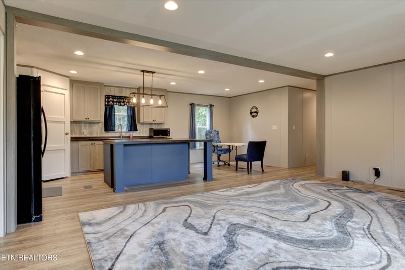 246 Nydeck Rd, Robbins, TN 37852