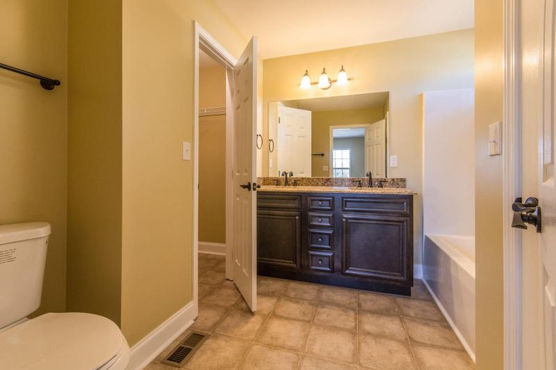 2460 Gibson Cir, Sevierville, TN 37876