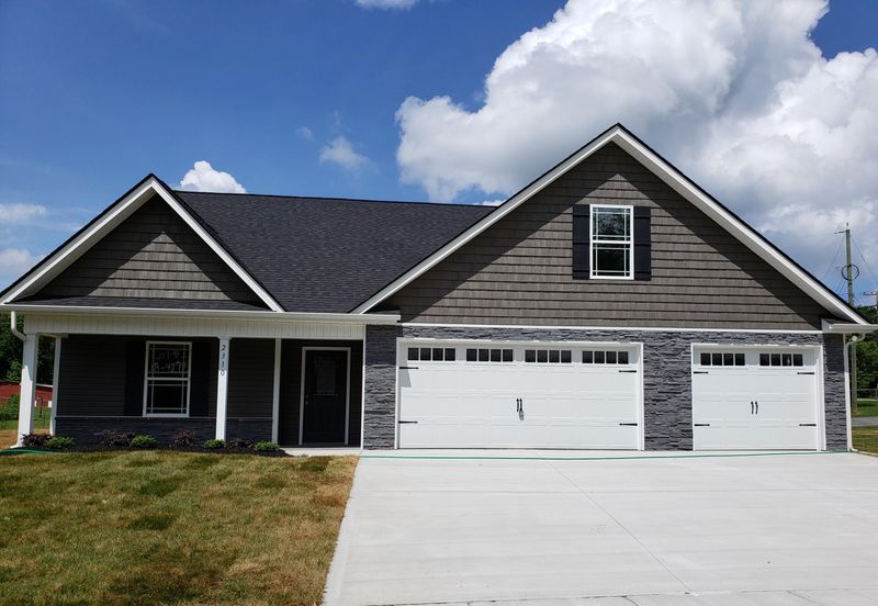 2463 Eppie Cove Ln, Knoxville, TN 37931