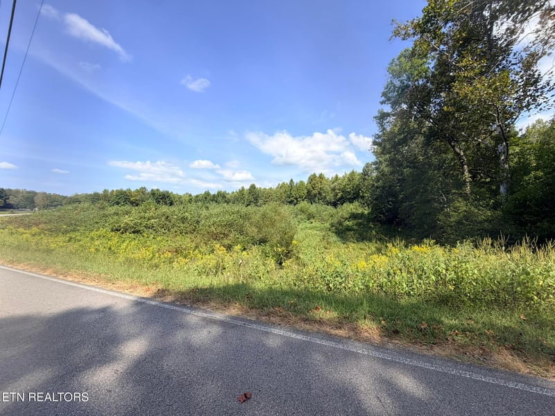 24660 Scott Hwy, Winfield, TN 37892