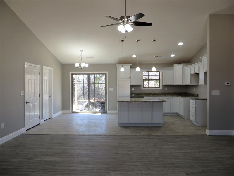 2468 Mccleary Rd, Sevierville, TN 37876