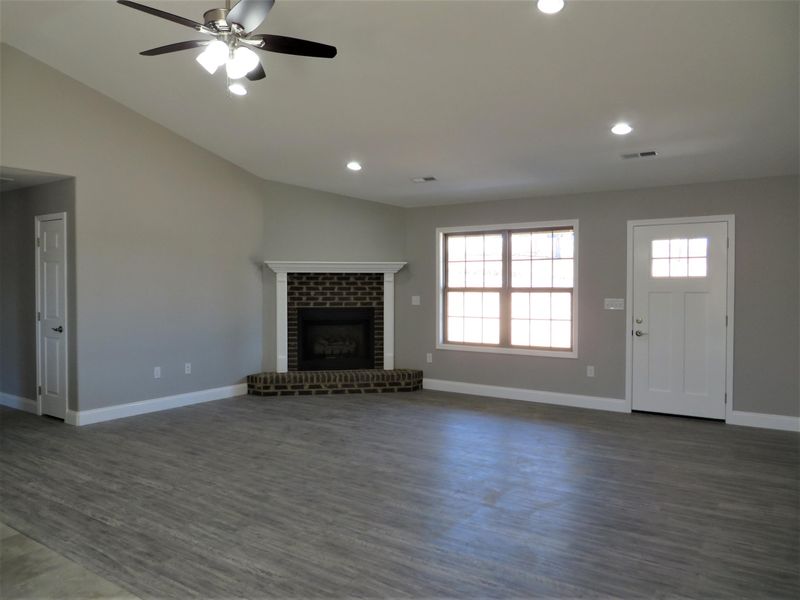 2468 Mccleary Rd, Sevierville, TN 37876