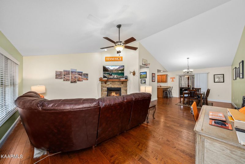 247 Westchester Dr, Crossville, TN 38558