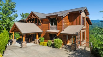 2470 Hackberry Dr, Sevierville, TN 37862