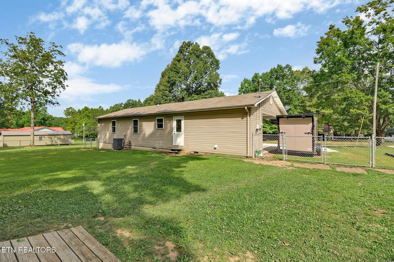 248 Bent Tree Dr, Crossville, TN 38555