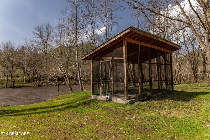 248 Cameron Rd, Townsend, TN 37882