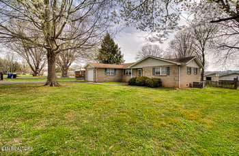 248 Ridgecrest Dr, Madisonville, TN 37354