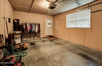 248 Ridgecrest Dr, Madisonville, TN 37354