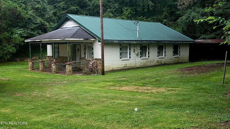 248 Walnut Grove Rd, Kingston, TN 37763