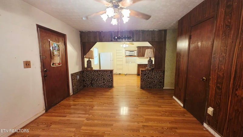 248 Walnut Grove Rd, Kingston, TN 37763