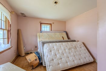 248 Woody Ave, Harriman, TN 37748