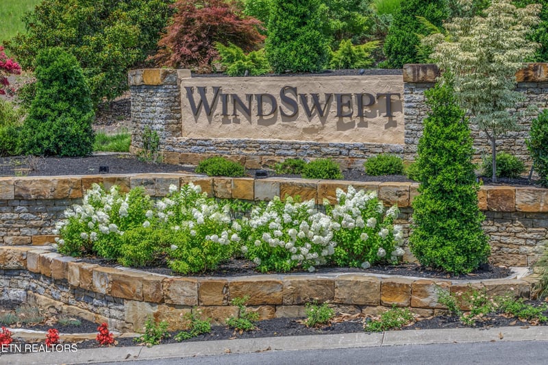 2480 Starboard Crest Rd, Morristown, TN 37814