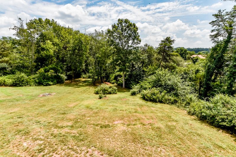 2485 Topside Rd, Louisville, TN 37777