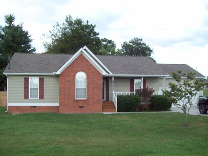 249 Acorn Dr, Corryton, TN 37721