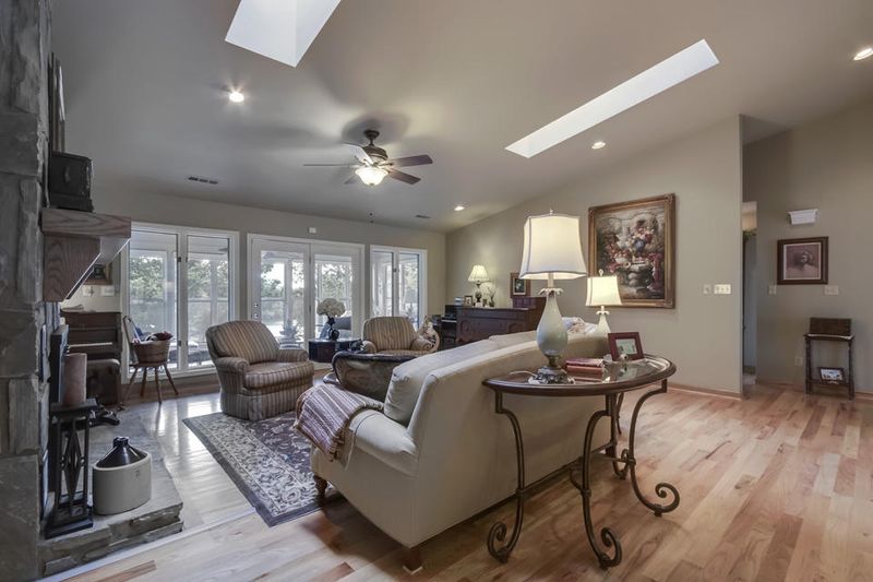 249 Chatuga Way, Loudon, TN 37774