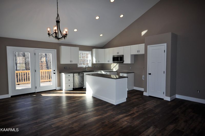 249 Covenant Ln, Maynardville, TN 37807