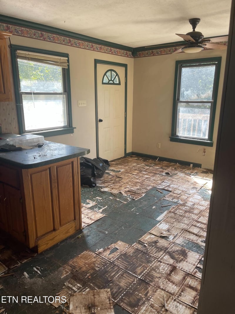 249 N Dark Hollow Rd, Andersonville, TN 37705