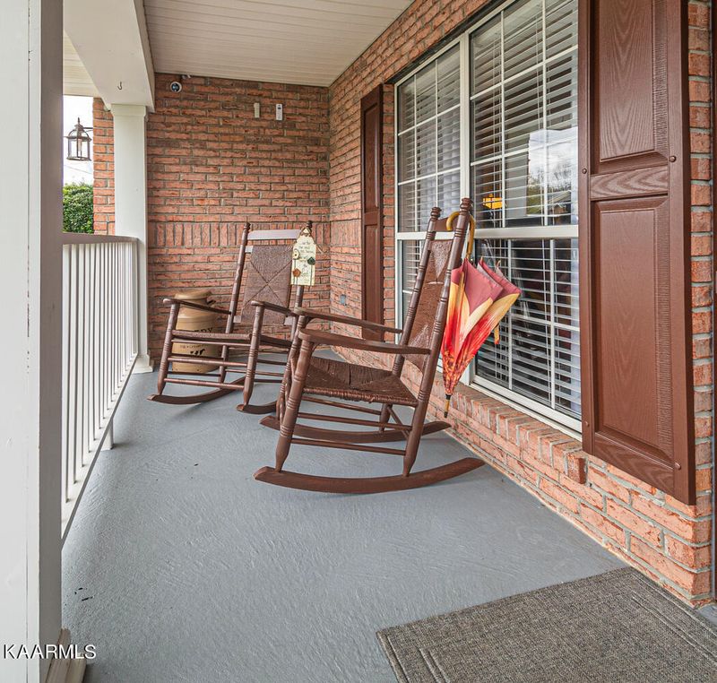 249 Old Clover Hill Rd, Maryville, TN 37803