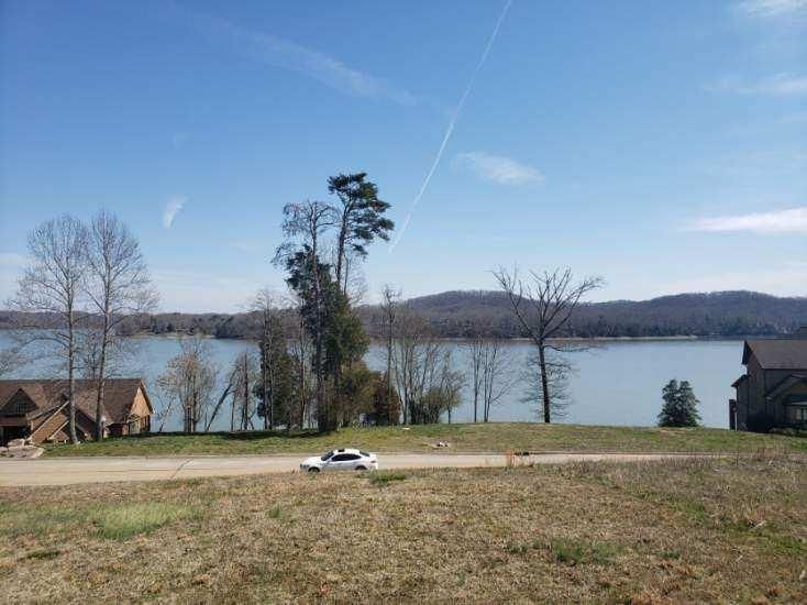 249 Serenity Dr, Harriman, TN 37748