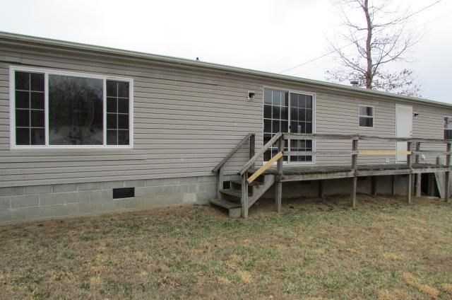 249 Shirley Ln, Oneida, TN 37841