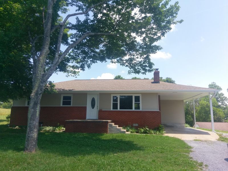 2493 Oakview Ln, Sevierville, TN 37876