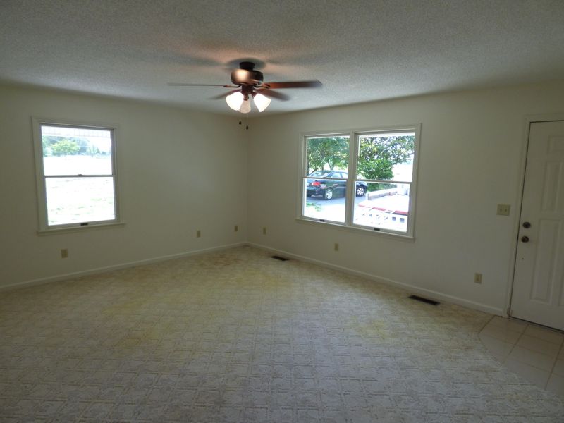 2496 Deep Draw Rd, Crossville, TN 38555
