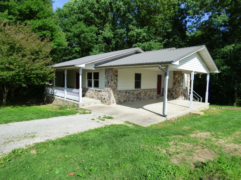 2496 Deep Draw Rd, Crossville, TN 38555