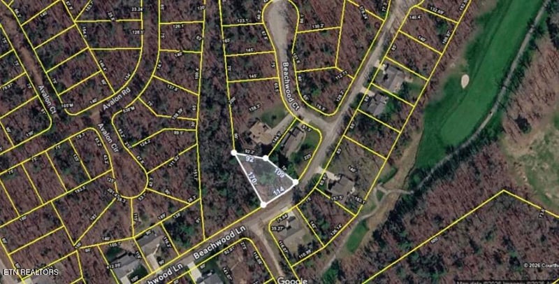 25 Beachwood Ln, Crossville, TN 38558