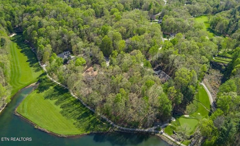 25 Claremont Cir, Crossville, TN 38558