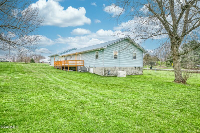 25 Lantana Firetower Rd, Crossville, TN 38572