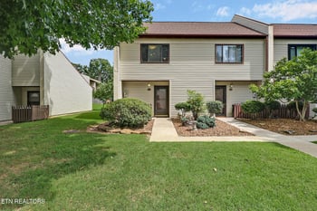 25 Wilshire Heights Dr, Crossville, TN 38558